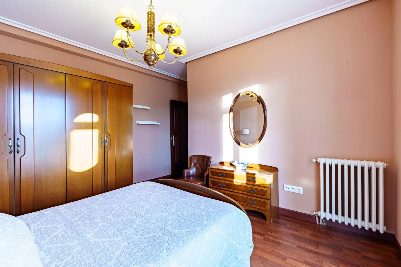 Habitación de Casa o chalet en venta en Ourense Capital  con Calefacción, Jardín privado y Balcón