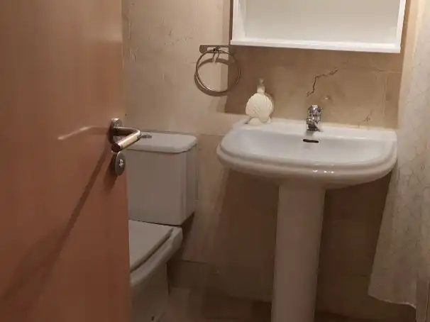 Badezimmer von Wohnung zur Miete in Centro