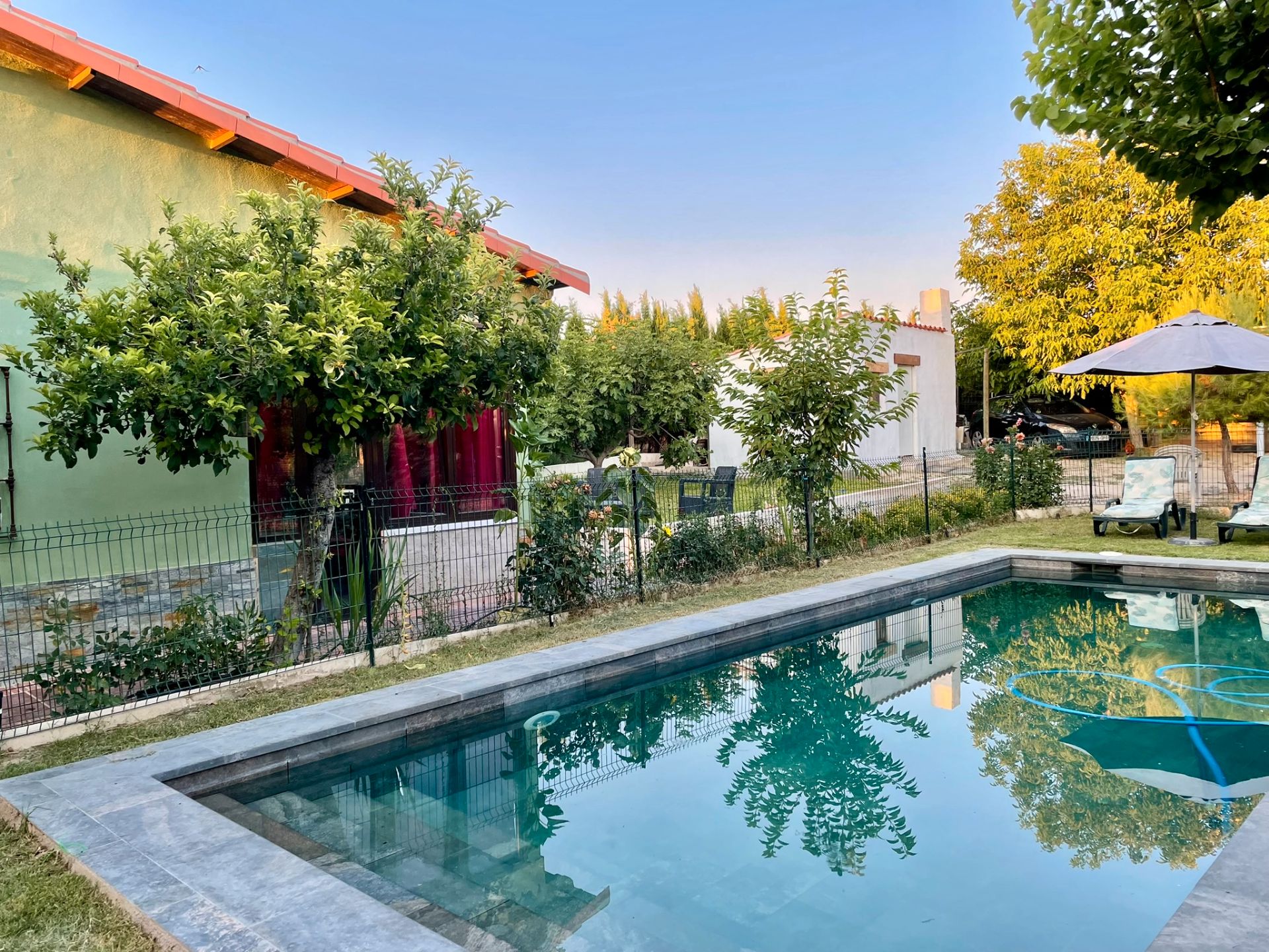 Swimming pool of House or chalet for sale in Pinto  with Air Conditioner, Heating and Private garden