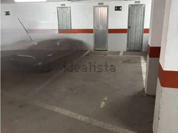 Garaje de alquiler en Carrer de les Acàcies, 36, Barrio de Benicalap