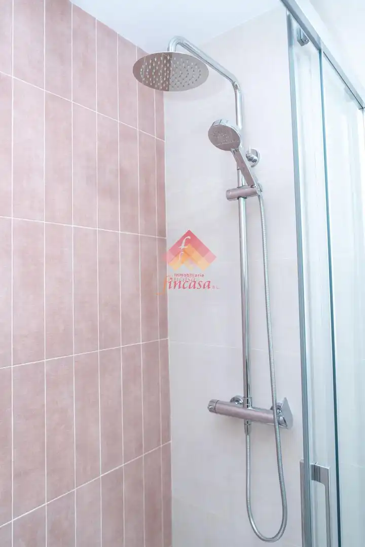 Bathroom of Flat for sale in Ronda  with Heating, Terrace and Furnished