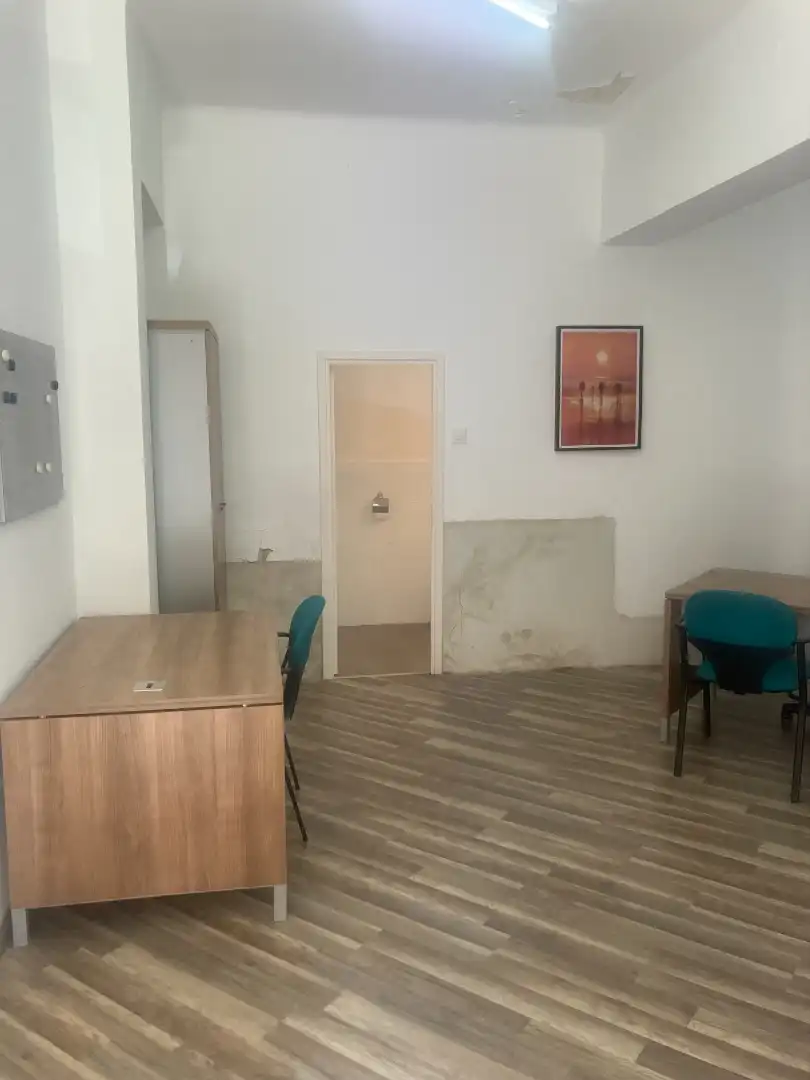 Commercial properties for rent in Badalona  with Air Conditioner, Parquet flooring and Furnished