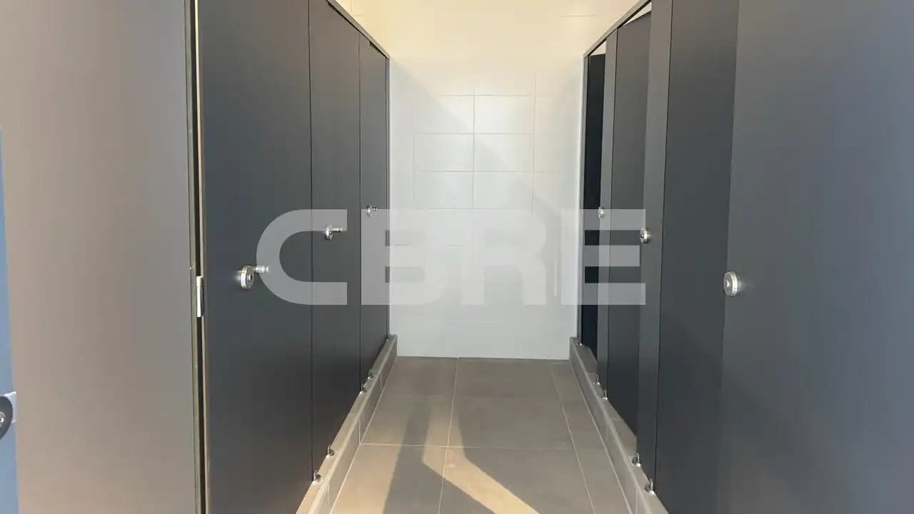 Badezimmer von Fabrikhallen zur Miete in Illescas