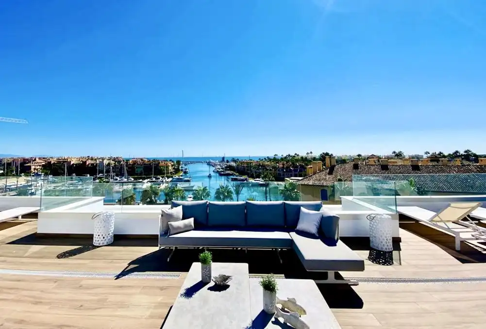 Attic for rent in Puerto de Sotogrande - La Marina