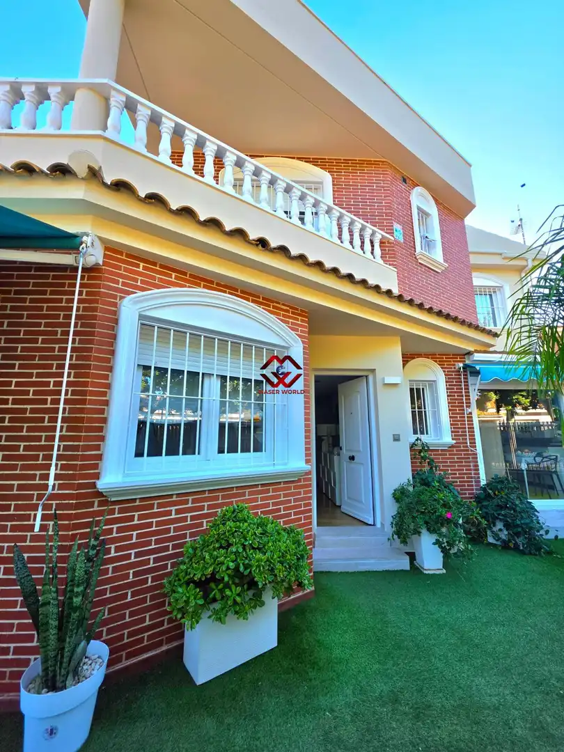 Chalet con terraza en venta en San Javier ciudad, imagen 2