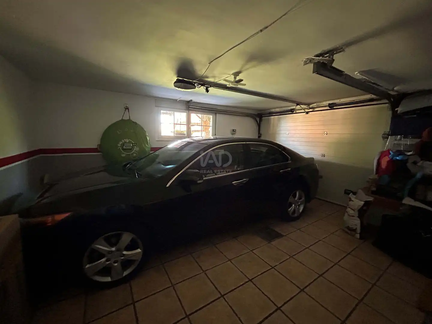 Parking de Casa o chalet en venta en Sariegos con Calefacción, Terraza y Piscina