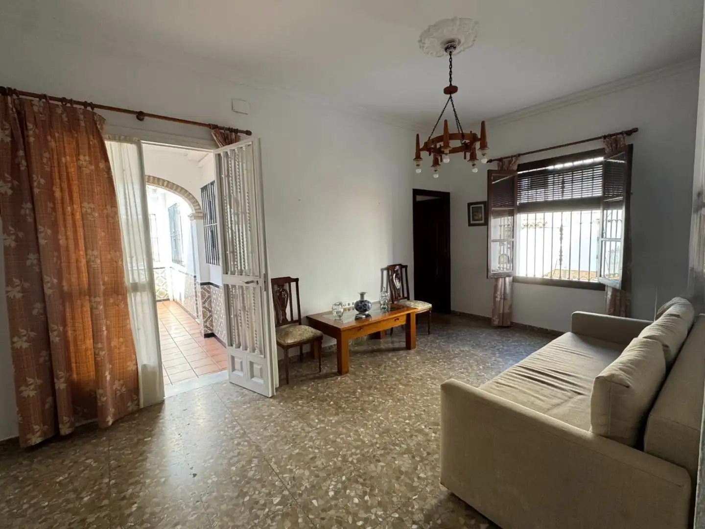 Sala d'estar de Finca rústica en venda en Olivares amb Traster i Balcó