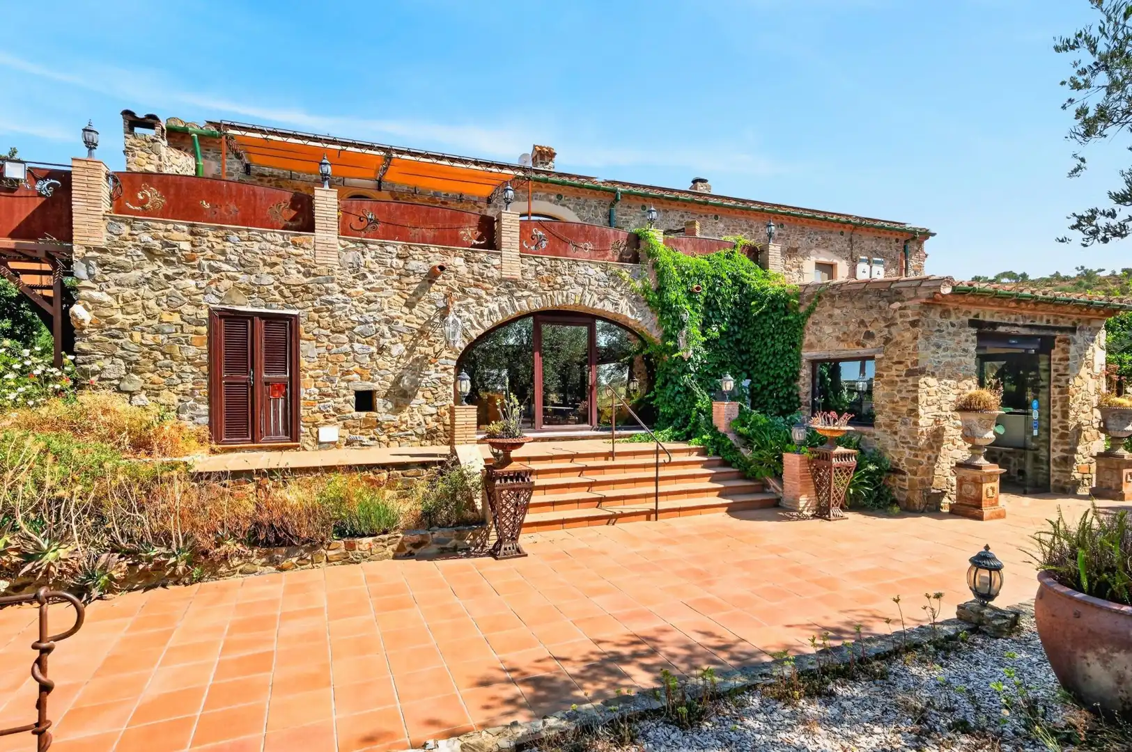 Vista exterior de Casa o chalet en venta en Mollet de Peralada con Jardín privado, Terraza y Piscina