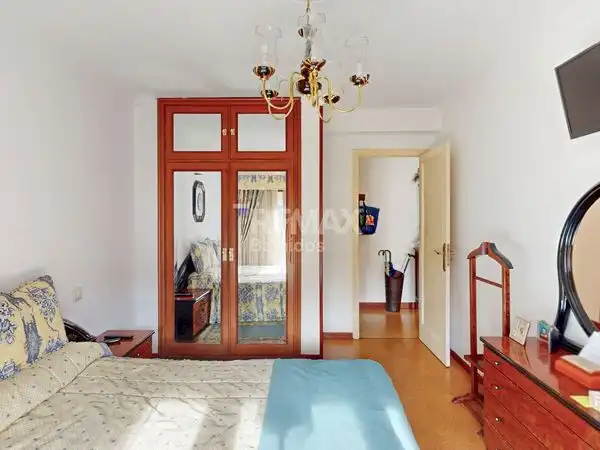 Habitación de Piso en venta en Vigo  con Calefacción, Parquet y Terraza