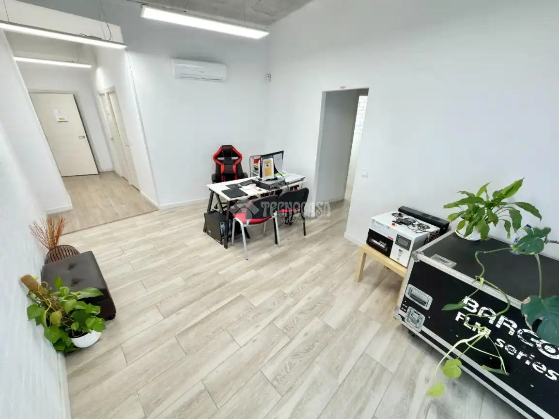 Business premises for sale in Cabanillas del Campo, imagen 4