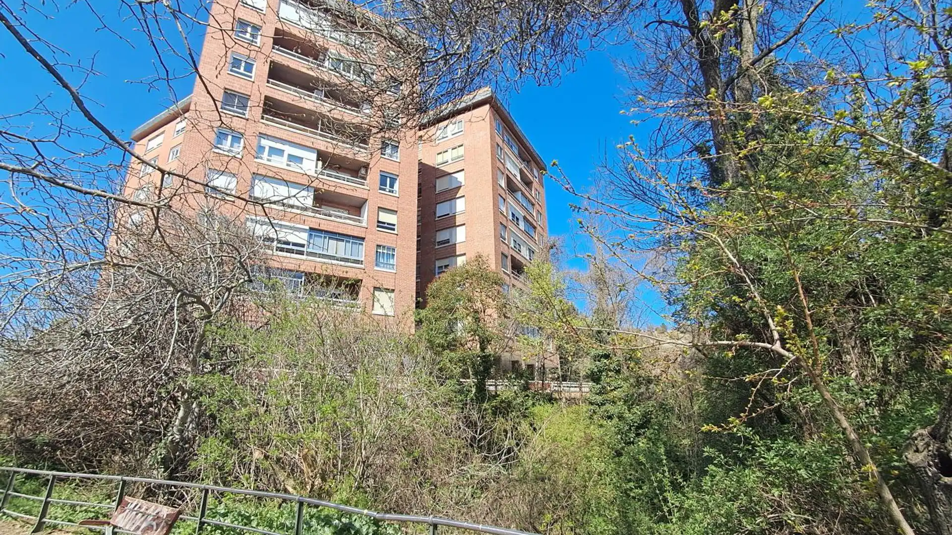 Vista exterior de Piso en venta en Valladolid Capital con Calefacción, Parquet y Balcón