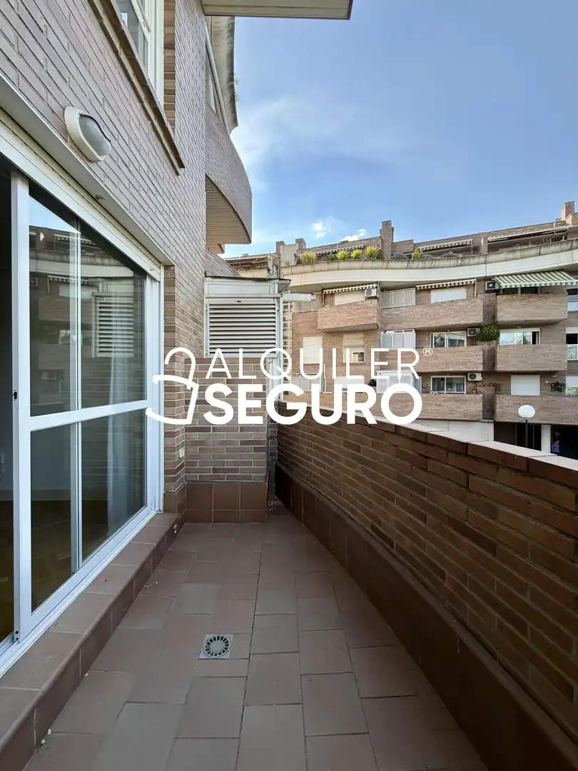 Terraza de Piso de alquiler en Las Rozas de Madrid con Calefacción y Piscina