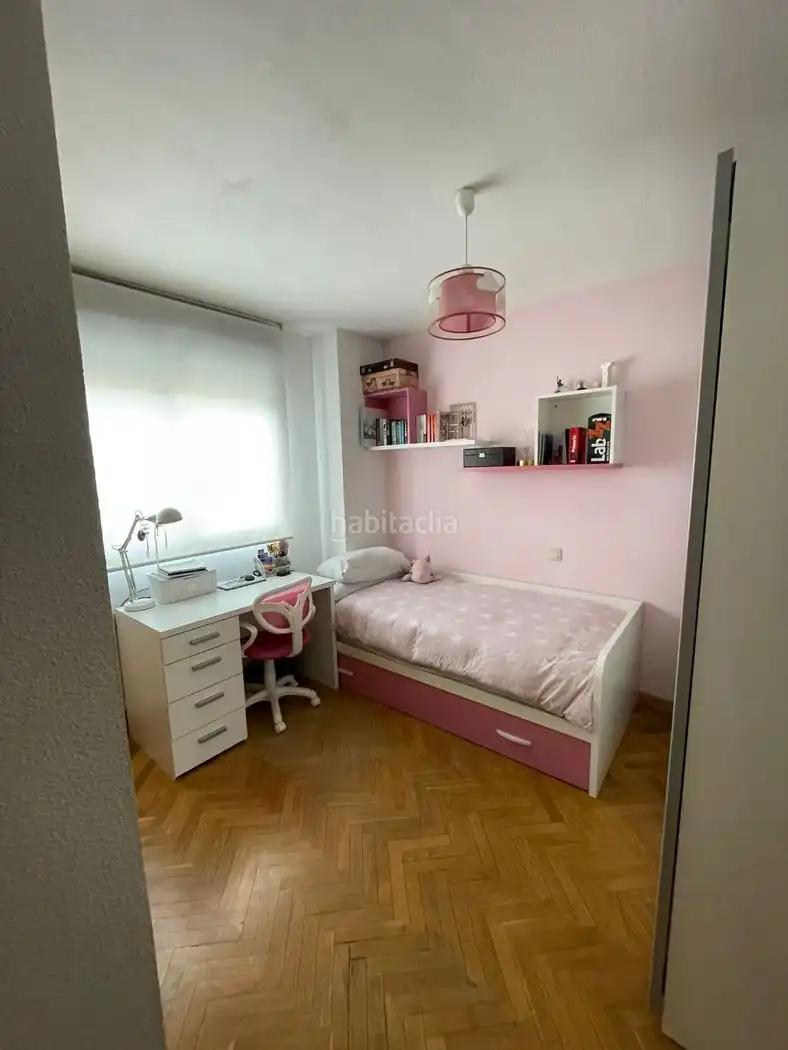 Penthouse with pool to rent in Calle Redecilla del Camino 9, imagen 11