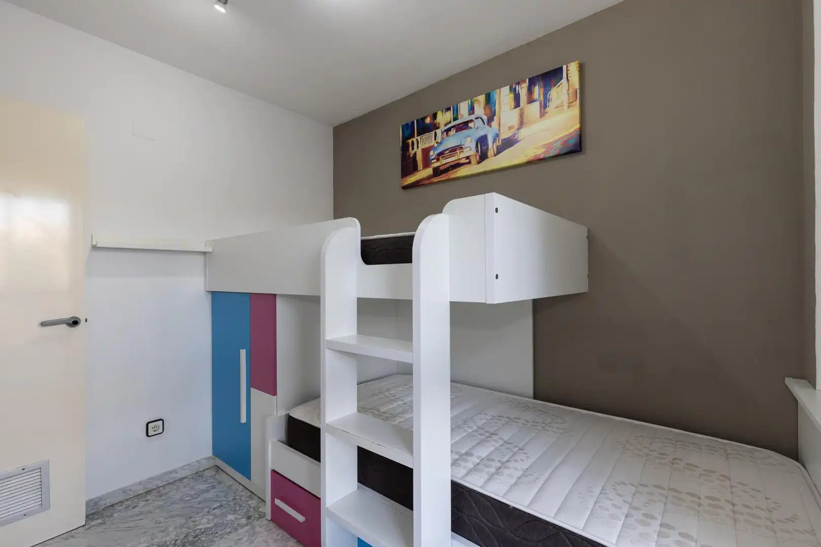 Dormitori de Apartament en venda en Salou amb Calefacció, Piscina i Moblat
