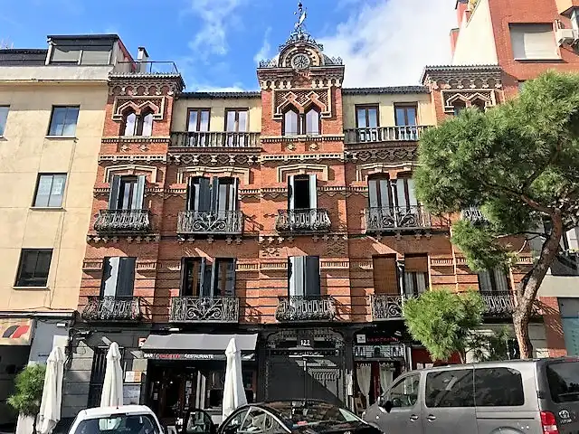 Exterior view of Premises for sale in  Madrid Capital