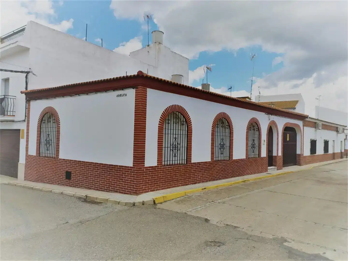 Vista exterior de Pis en venda en La Puebla de los Infantes, Sevilla