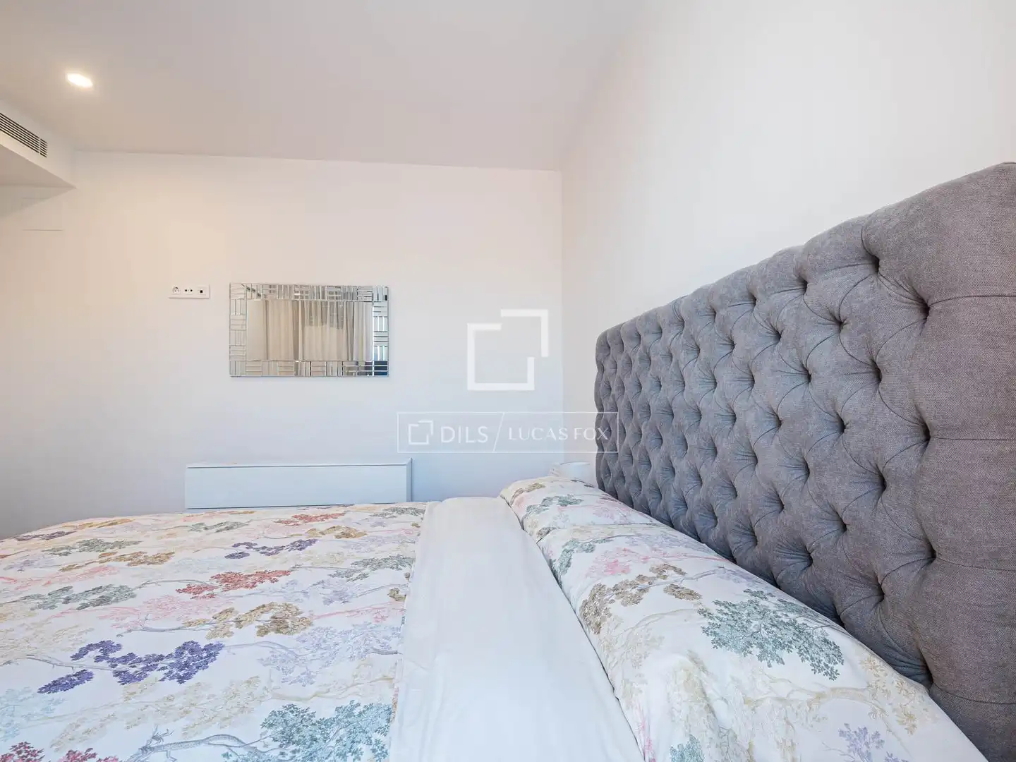 Schlafzimmer von Wohnung zum Verkauf in Sant Cugat del Vallès mit Klimaanlage, Heizung und Terrasse