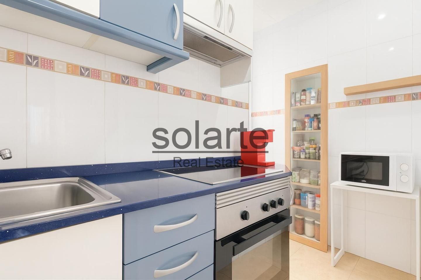 Kitchen of Flat for sale in L'Hospitalet de Llobregat  with Terrace