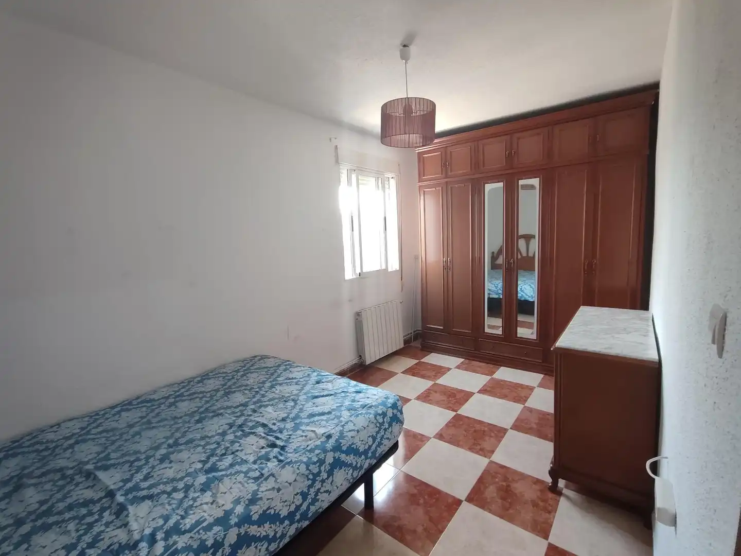 Habitación de Apartamento de alquiler en Granada