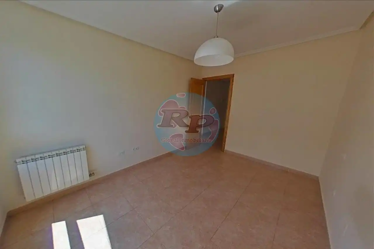 Schlafzimmer von Wohnungen zum Verkauf in Bembibre mit Heizung und Abstellraum
