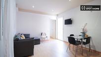 Living room of Flat to rent in  Barcelona Capital  with Air Conditioner, Heating and Furnished