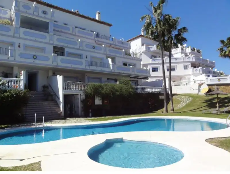 Exterior view of Apartments for rent in Nueva Andalucía
