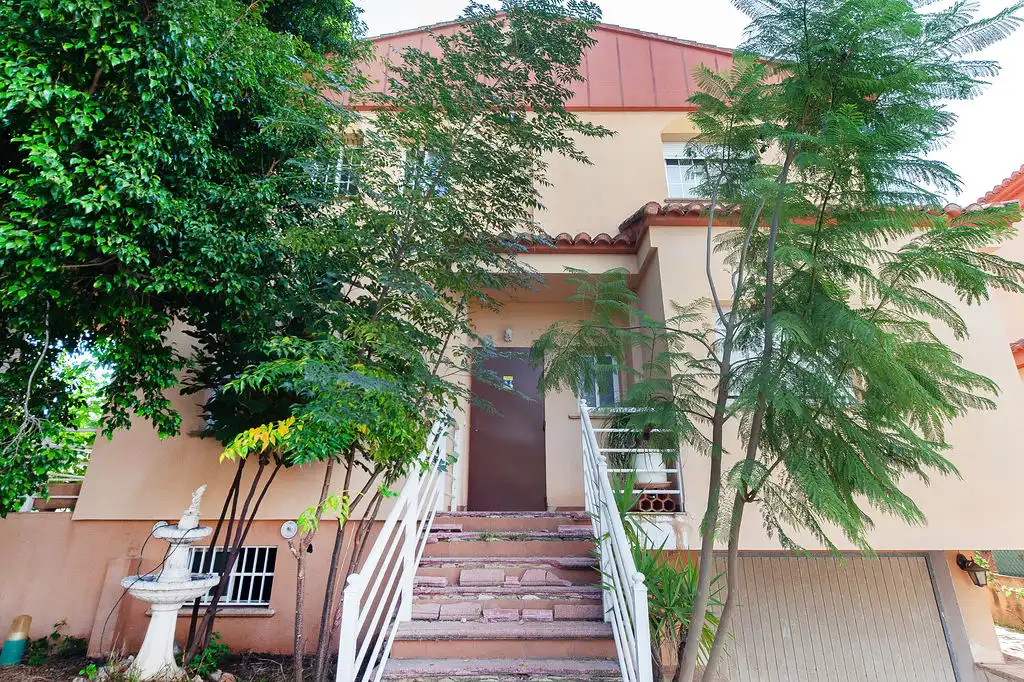Vista exterior de Casa o xalet en venda en Park Nord - Casona