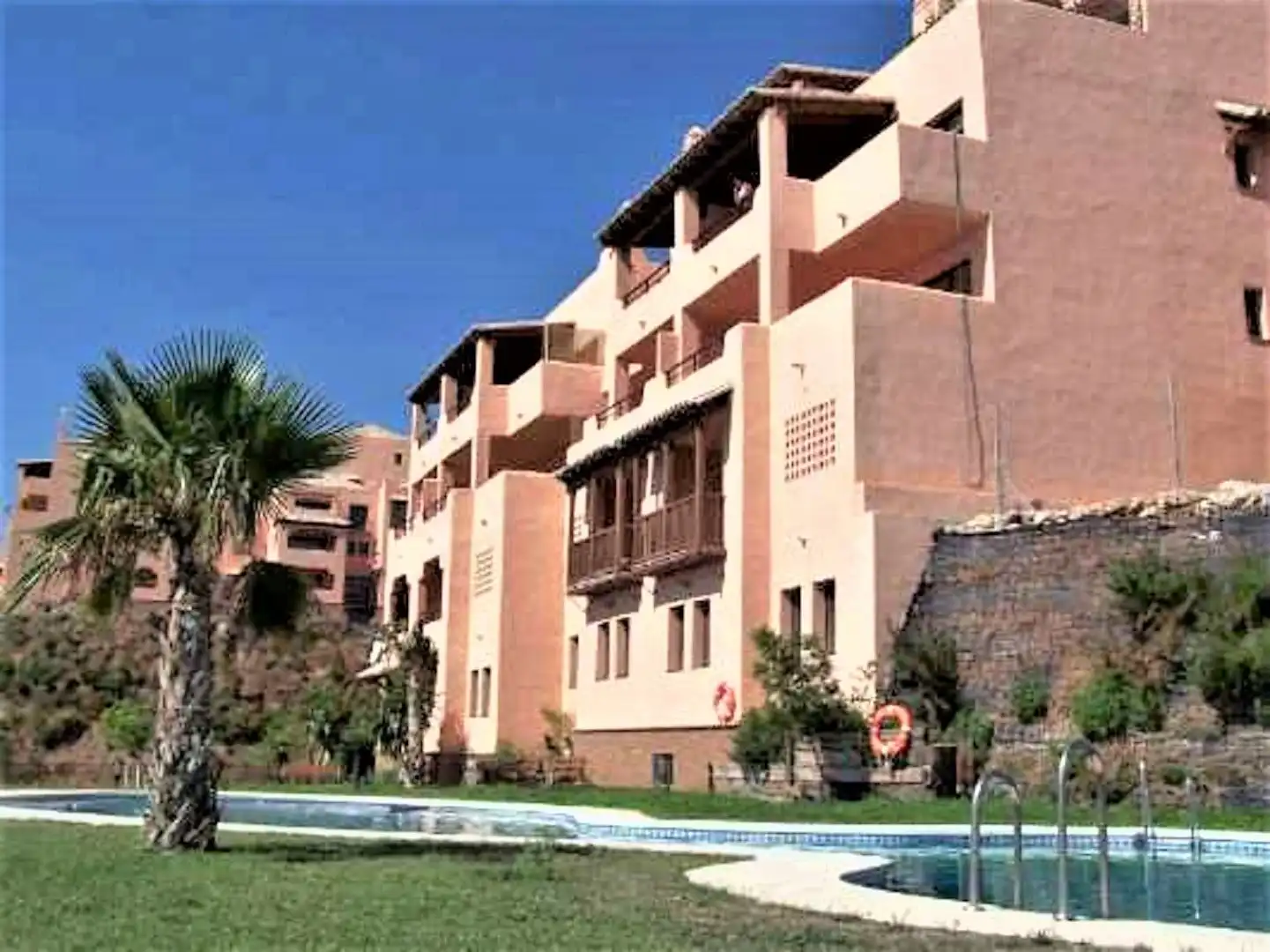 Apartament amb piscina en venda a Calahonda, imagen 3