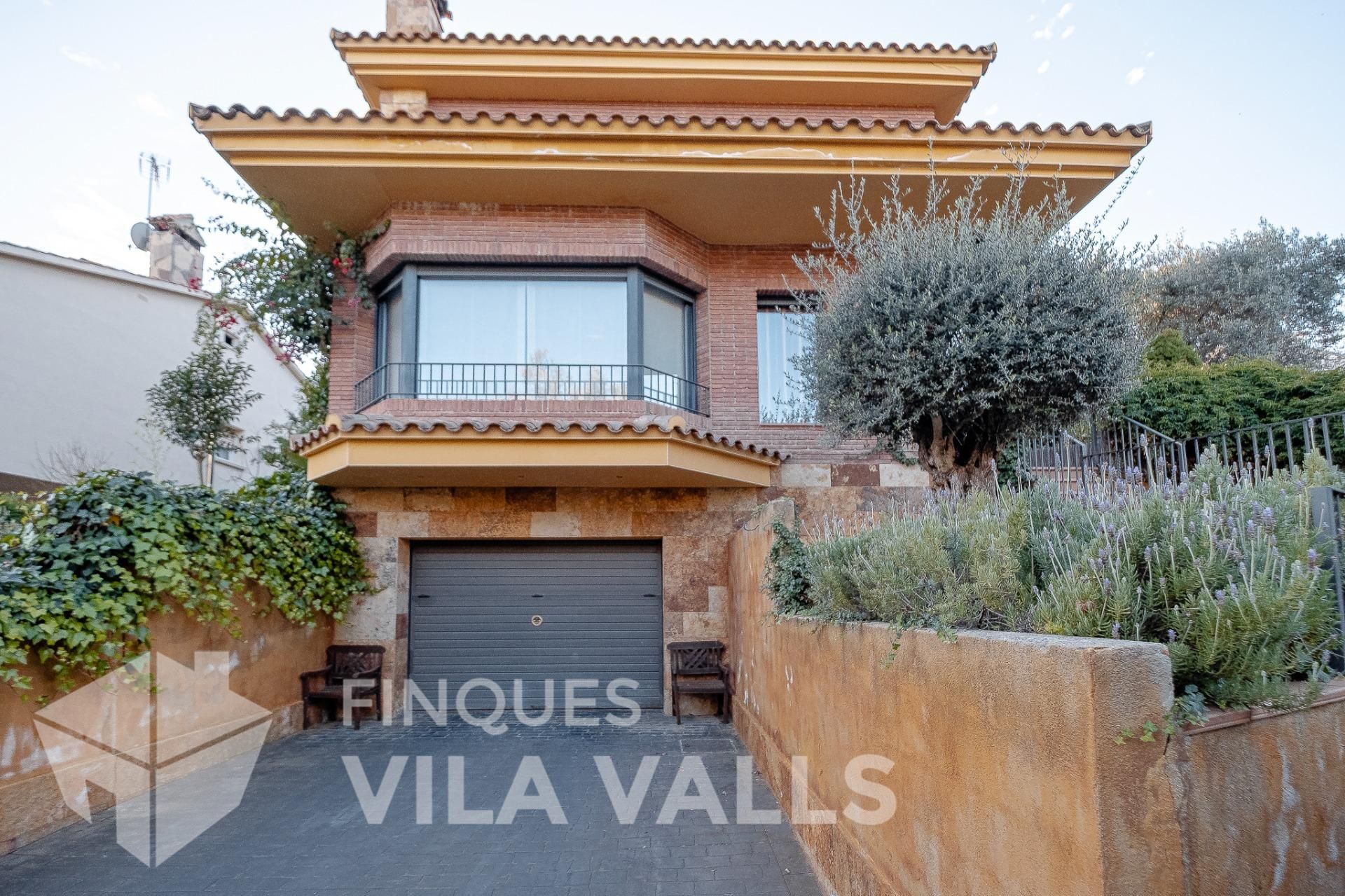 Exterior view of House or chalet for sale in Caldes de Montbui  with Heating, Private garden and Parquet flooring