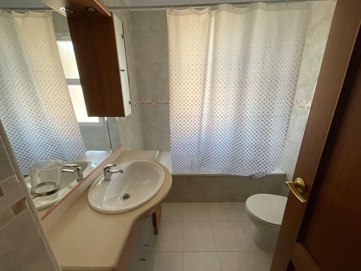 Baño de Piso en venta en Antequera con Aire acondicionado y Terraza