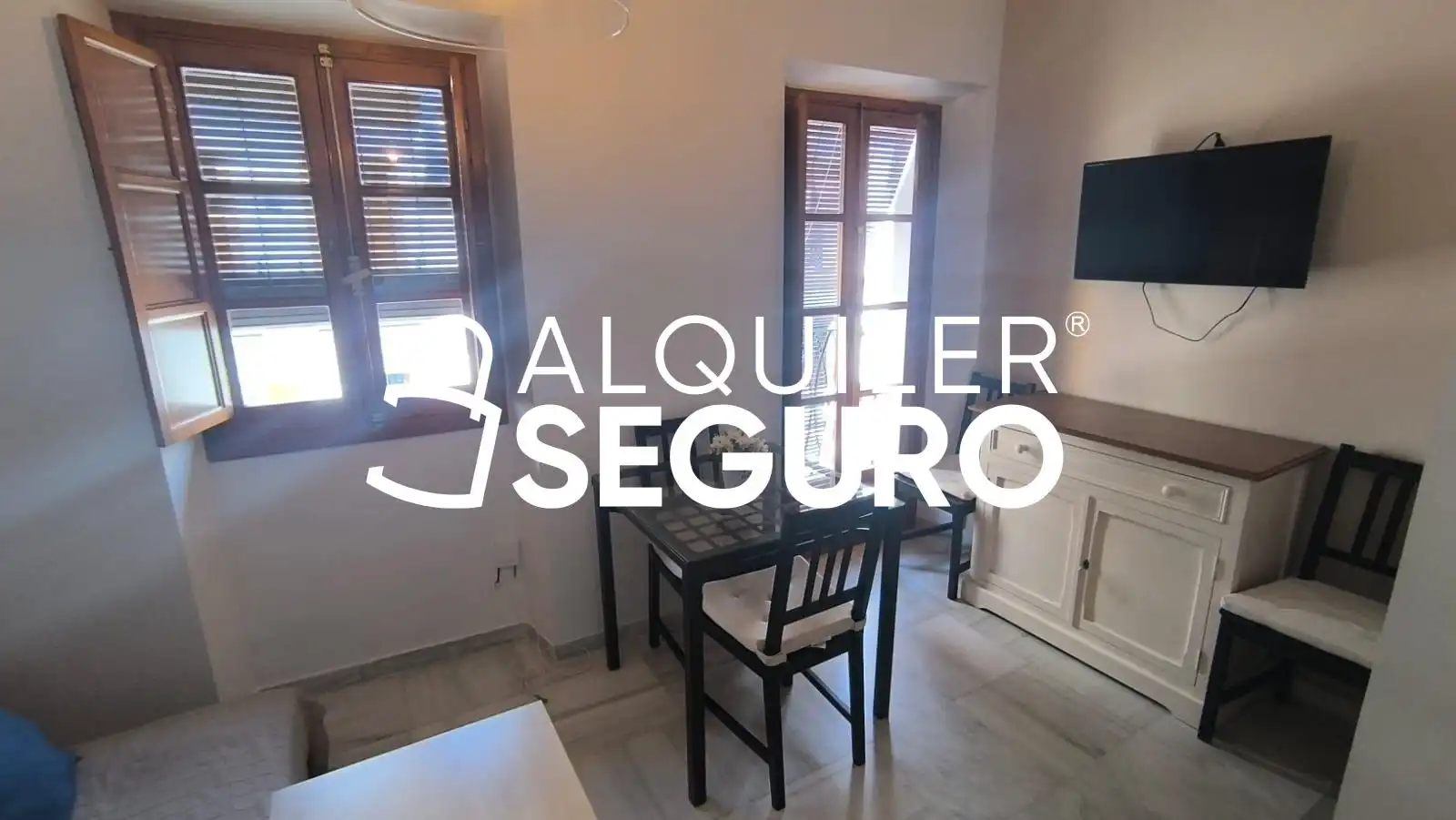 Flat for rent in Sevilla  with Air Conditioner and Furnished