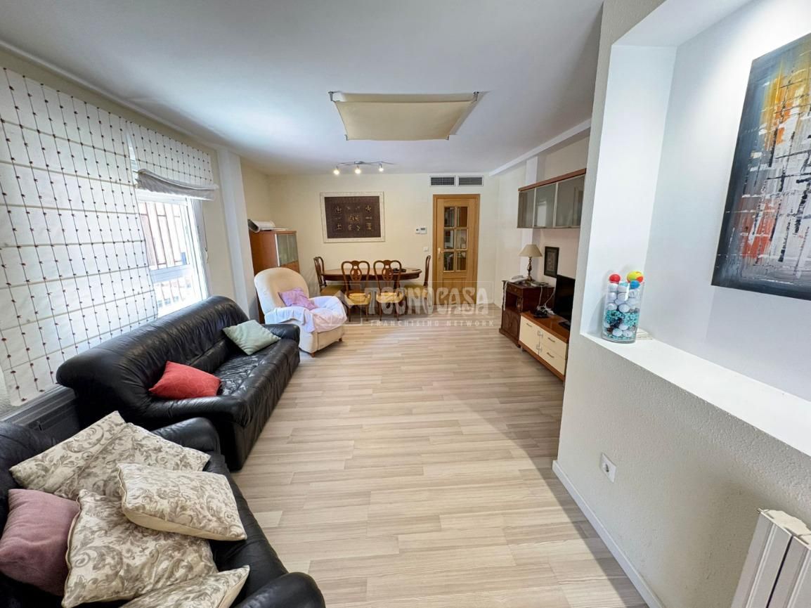 Piso en venta en  Zaragoza Capital con Aire acondicionado, Calefacción y Trastero