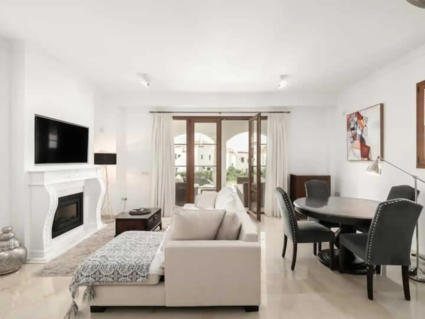 Living room of Houses for rent in Estepona  with Air Conditioner, Terrace and Swimming Pool