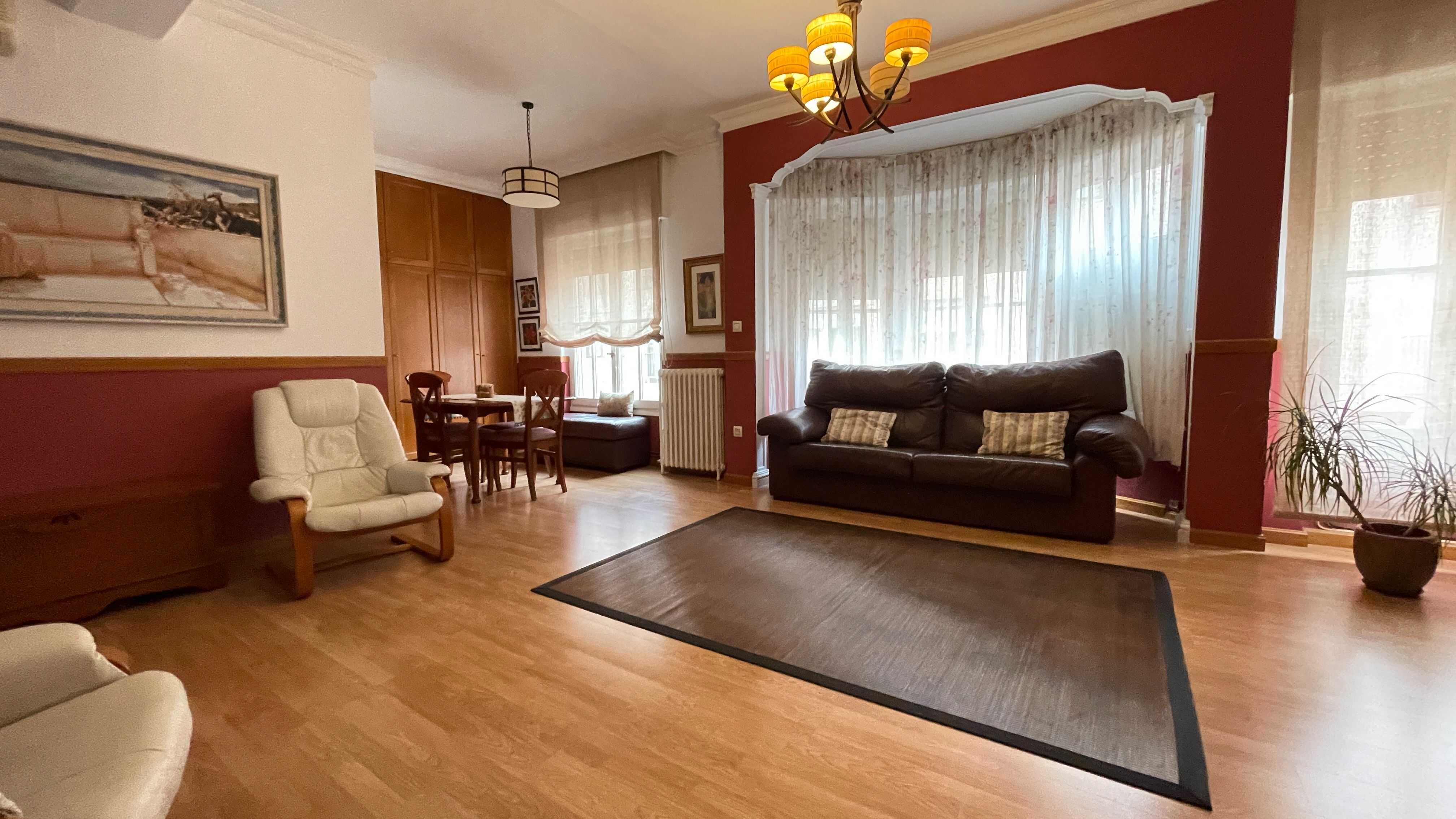 Living room of Flat for sale in  Albacete Capital  with Air Conditioner, Parquet flooring and Storage room