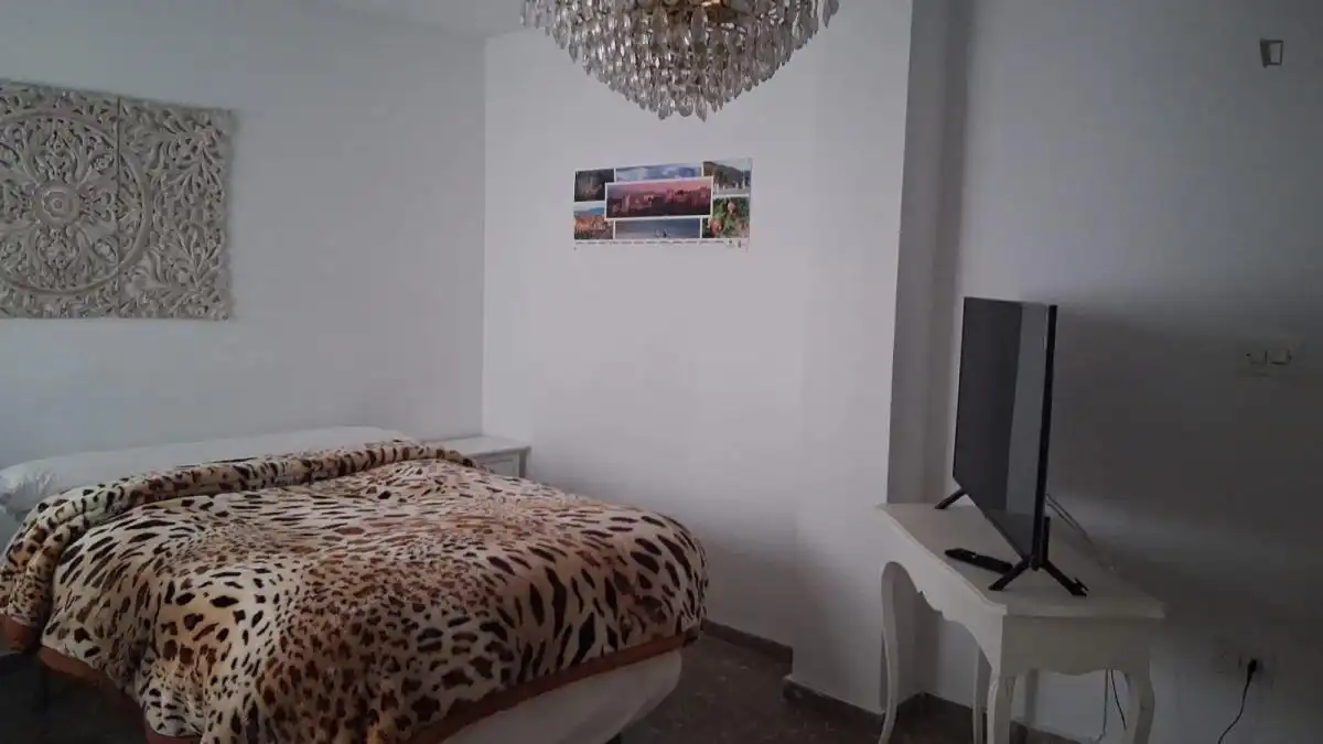 Schlafzimmer von Wohnungen zur untervermieten in Granada mit Klimaanlage, Heizung und Möbliert