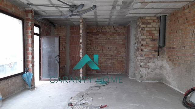 Local comercial en Venta en Hoya del Molino