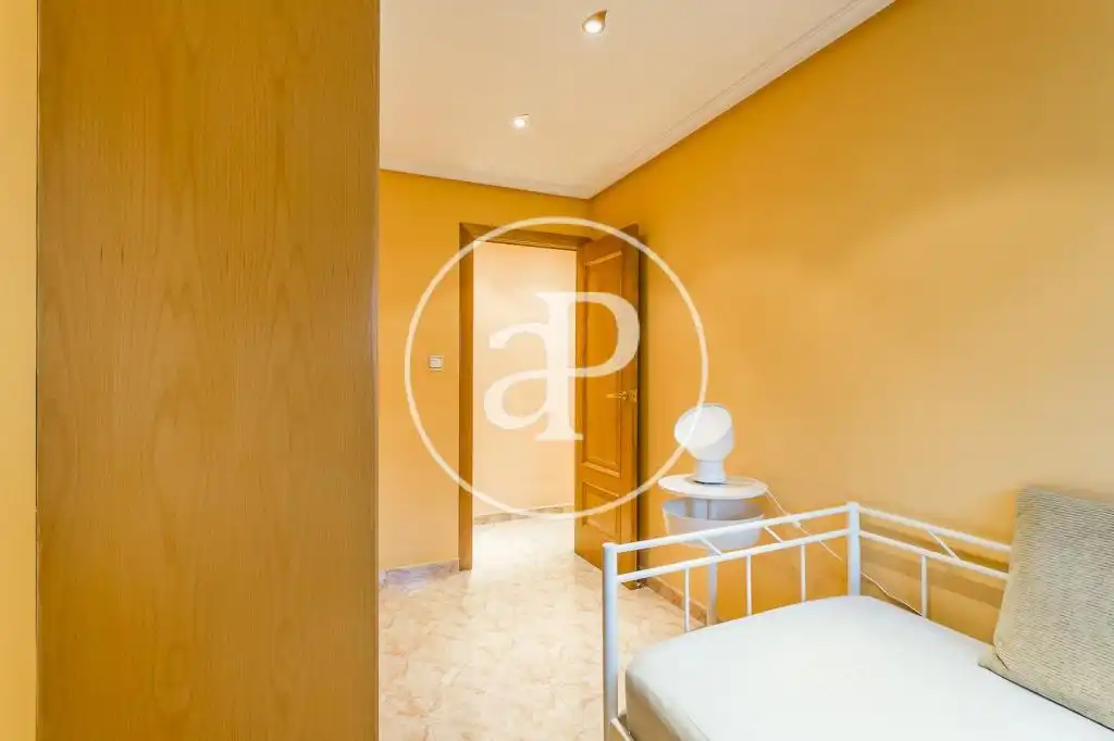 Flat for rent in Av. del General Avilés, Sant Pau