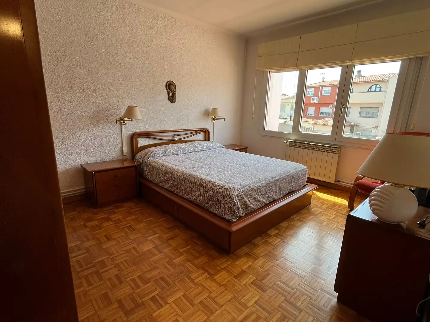 Habitación de Casa adosada en venta en Esparreguera con Calefacción, Trastero y Amueblado
