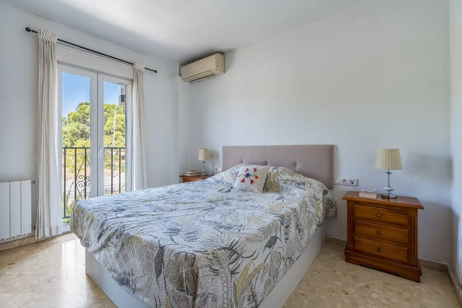 Habitación de Casa adosada en venta en Norte