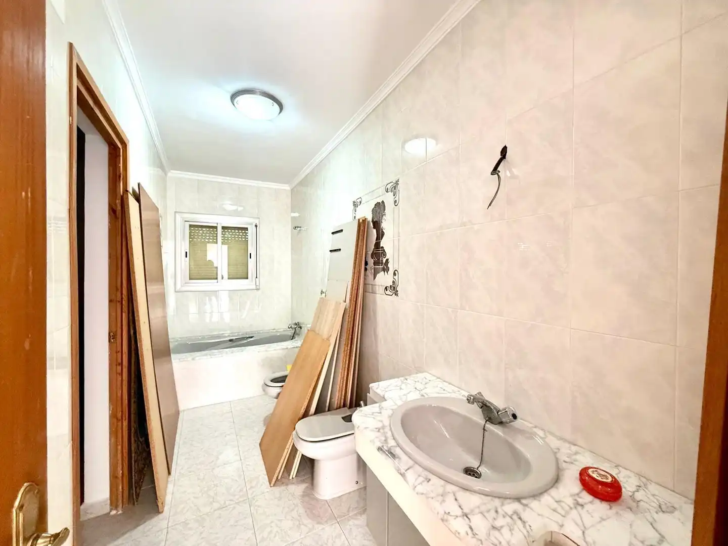 Bathroom of Houses for sale in Cubelles  with Private garden, Terrace and Storage room