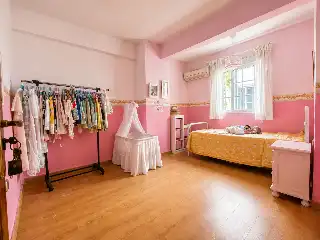 Dormitori de Casa adosada en venda en Centro
