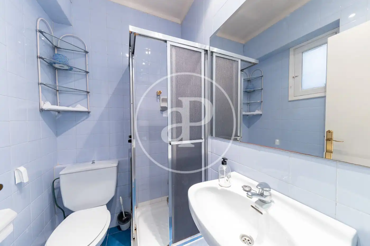 Baño de Piso en venta en  Palma de Mallorca con Aire acondicionado, Calefacción y Terraza