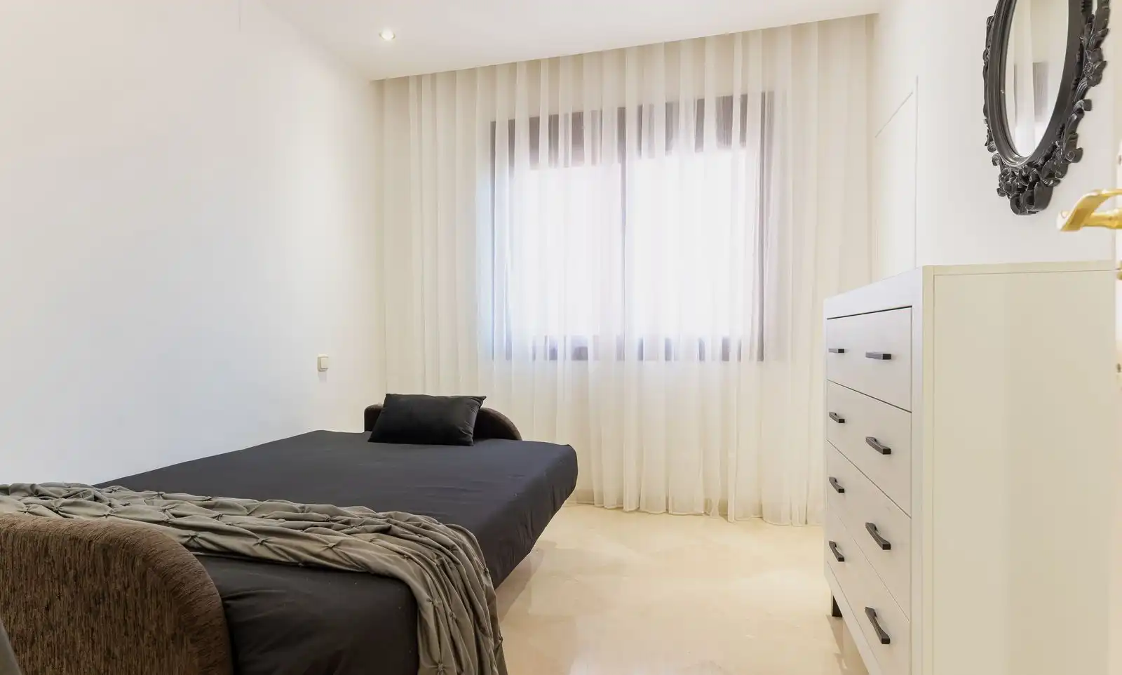 Apartamento con piscina en venta en Estepona Pueblo, imagen 21