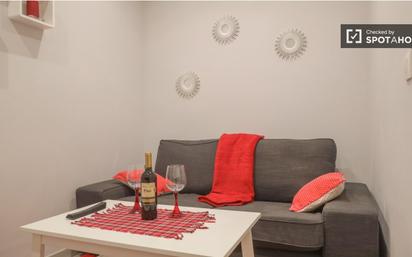 Living room of Flat to rent in  Madrid Capital  with Air Conditioner and Balcony