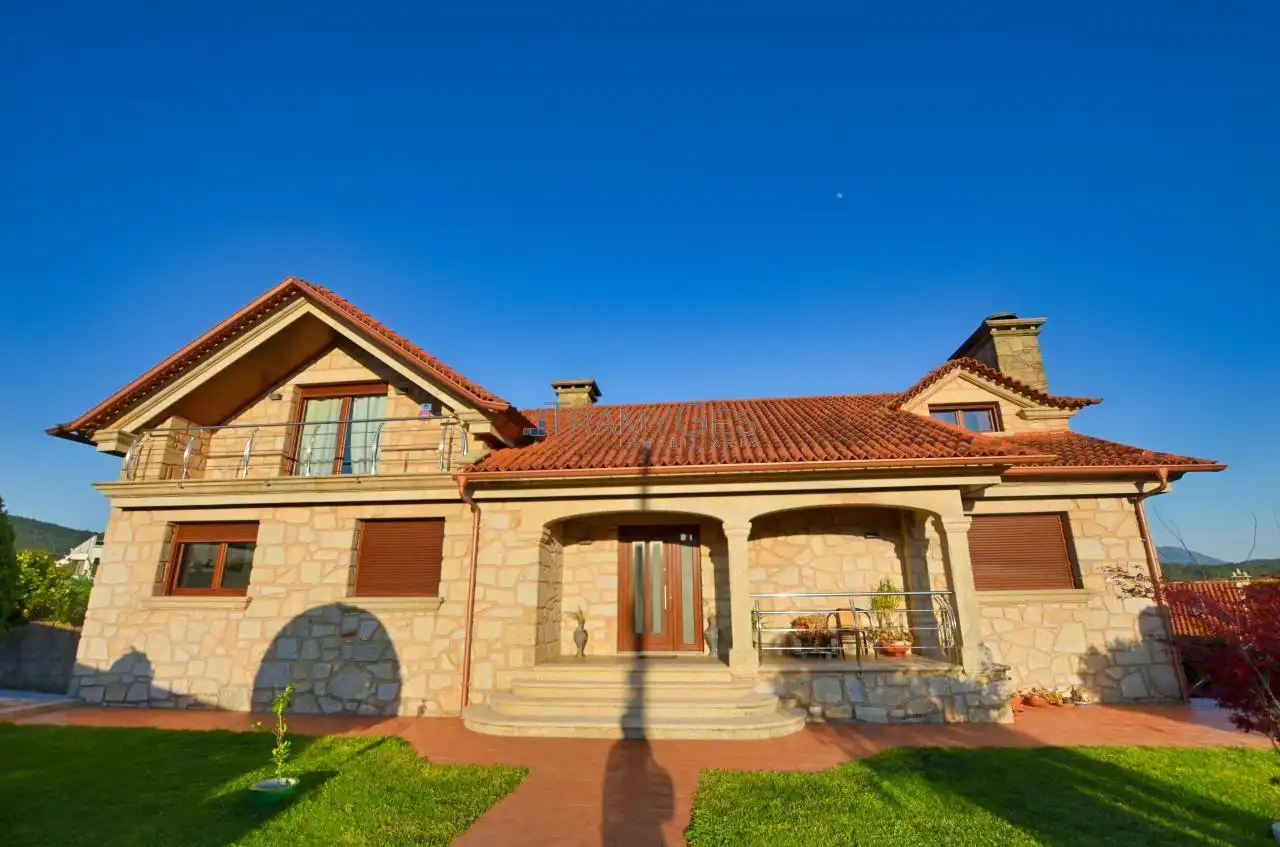 Villa mit Terrasse zum Verkauf in RUA DO MORAN, imagen 4