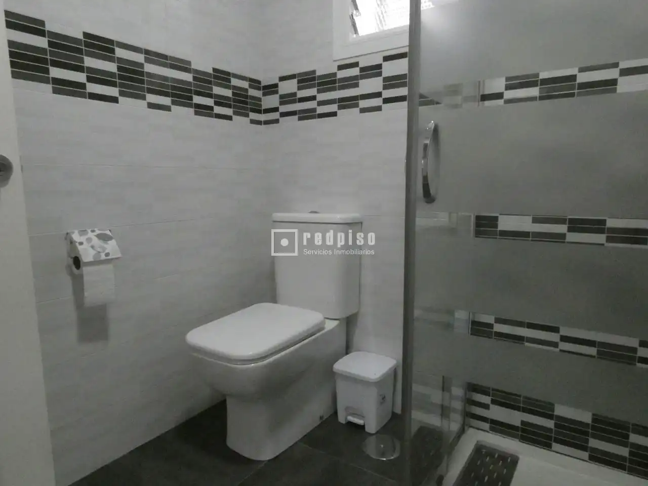 Baño de Piso de alquiler en Málaga con Aire acondicionado, Terraza y Trastero