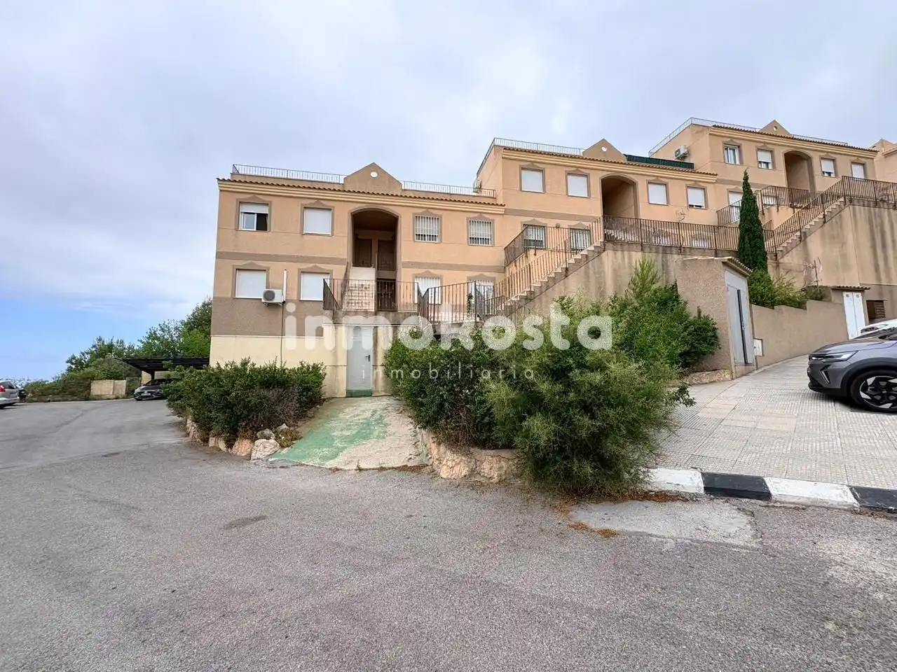 Außenansicht von Wohnung zum Verkauf in La Nucia mit Heizung, Terrasse und Abstellraum