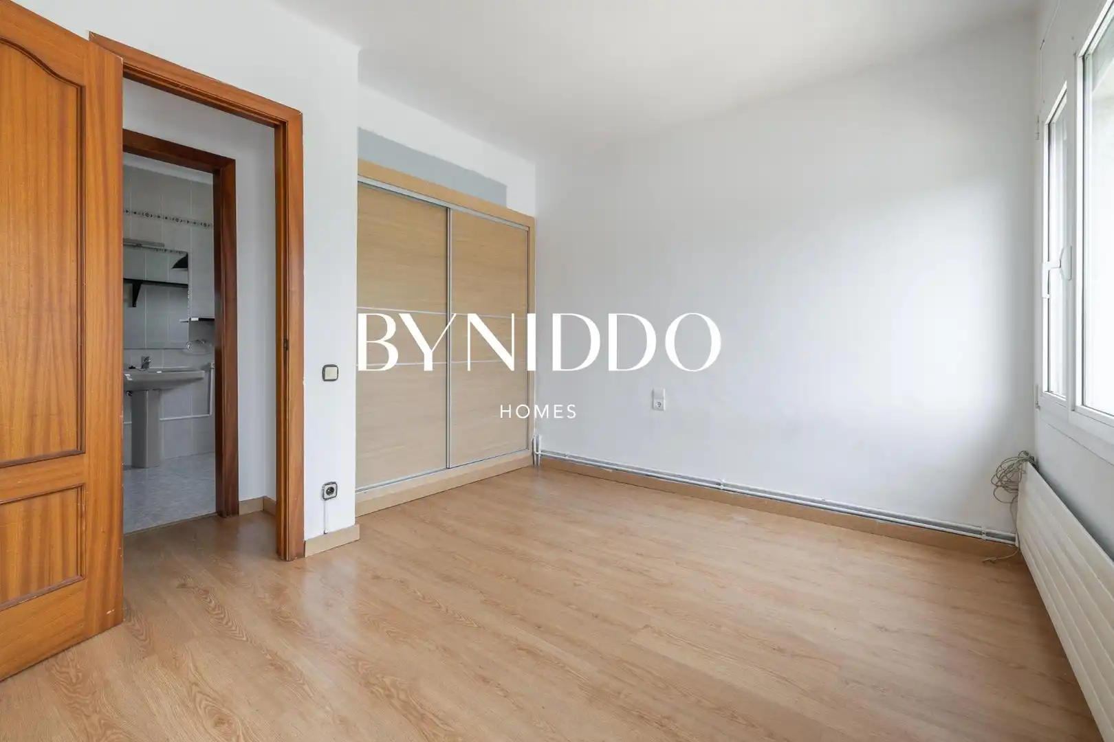 Dormitori de Casa o xalet en venda en Sant Cugat del Vallès amb Jardí privat, Terrassa i Traster