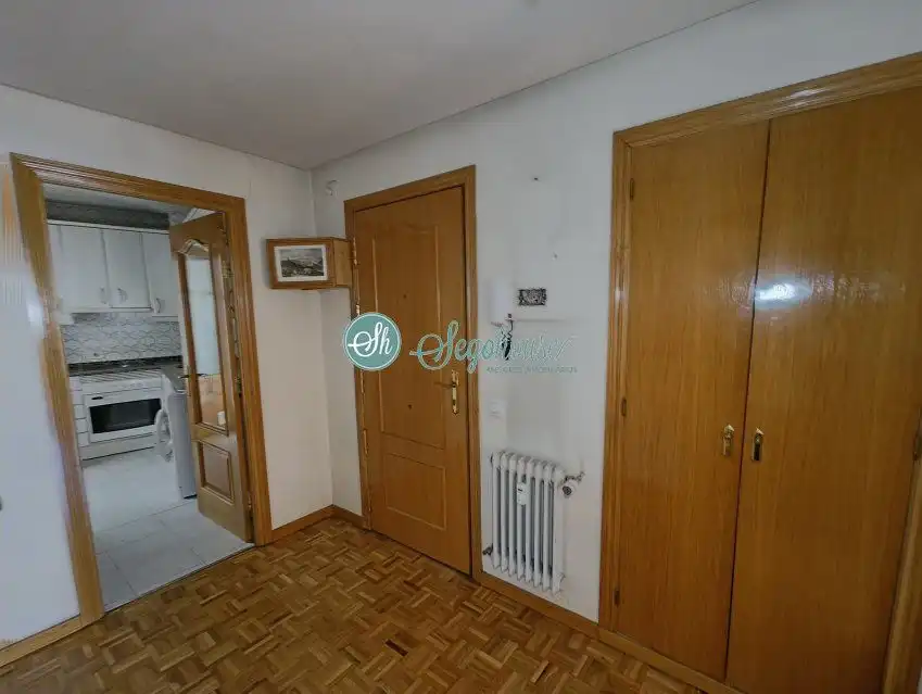 Piso en venta en Segovia con Calefacción, Parquet y Trastero