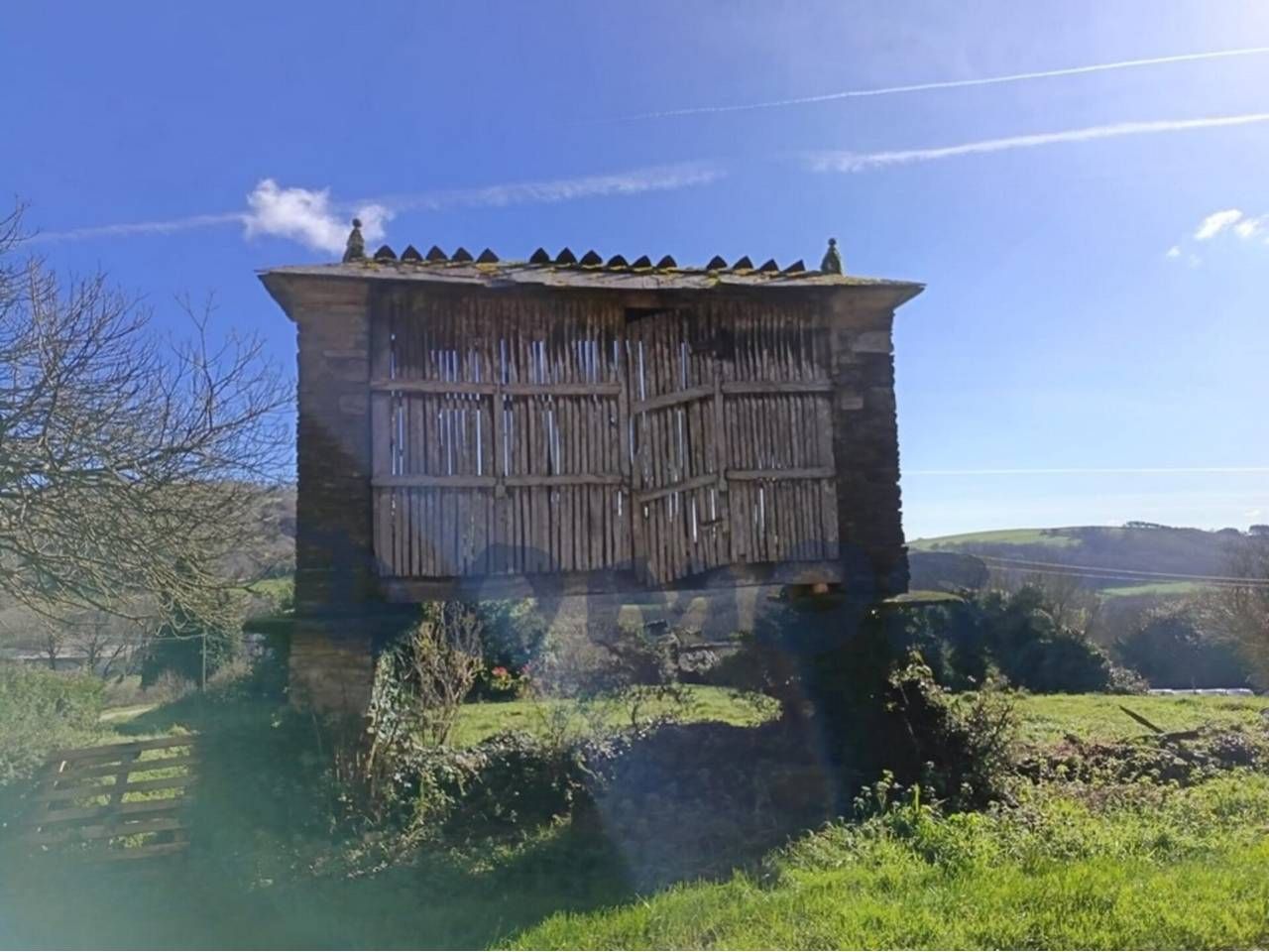 Vista exterior de Casa o xalet en venda en A Pastoriza  amb Jardí privat